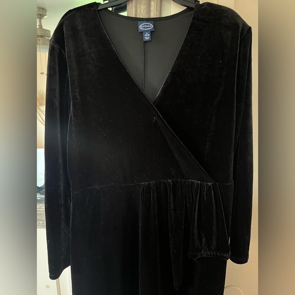 Black Velvet V-Neck Long Sleeve Dress size XL - Picture 3 of 5